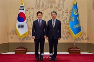 국민경제자문회의 부의장 임명장 수여식 사진 1