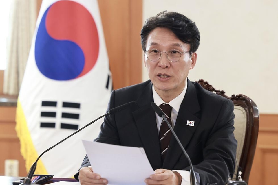 김민석 국무총리가 4월 14일 세종대로 정부서울청사에서 열린 공명선거 관계장관회의를 주재하고 있다.