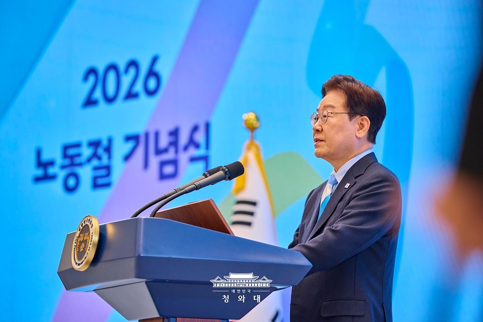 이재명 대통령이 5월 1일 청와대 영빈관에서 열린 노동절 기념식에서 기념사를 하고 있다.