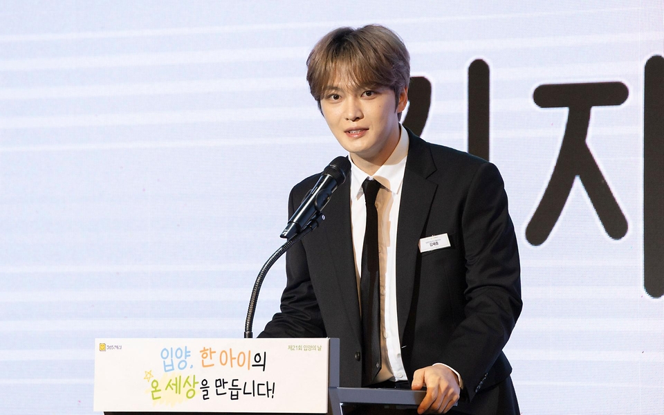 정은경 보건복지부 장관이 제21회 입양의 날을 맞아 5월 9일 서울 드래곤시티 호텔에서 아동권리보장원과 함께 '2026년 제21회 입양의 날' 기념행사를 개최하고 있다.