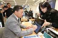 이동통신 단말기 유통현장 방문 사진 2