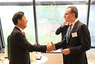 런던 한국경제 투자설명회(IR) 사진 3