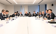 런던 한국경제 투자설명회(IR) 사진 9