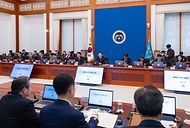 제35차 대통령주재 수석·보좌관 회의 사진 5