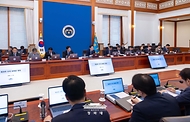 제35차 대통령주재 수석·보좌관 회의 사진 2