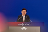 취임 1주년 기자회견 사진 7