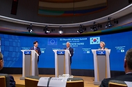 한·EU 공동언론발표 사진 3