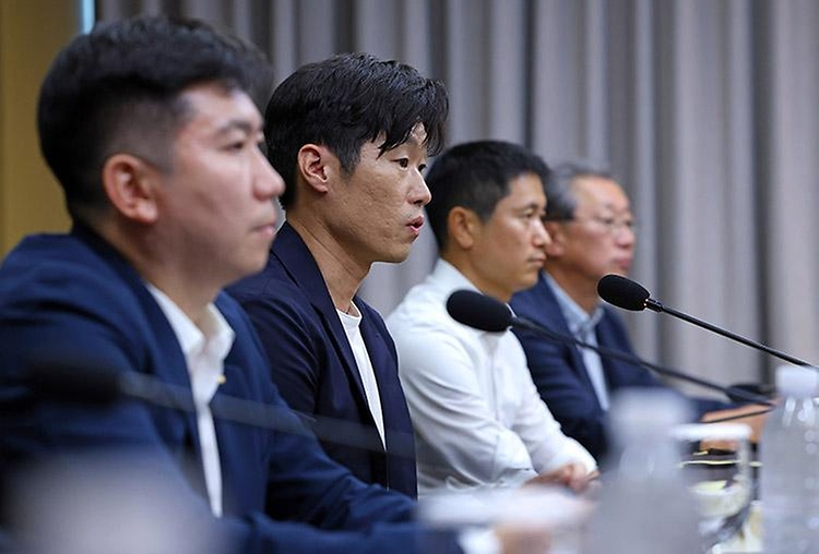 7월 6일 서울 송파구 올림픽파크텔에서 열린 '케이-축구혁신위원회' 출범식에서 최휘영 문화체육관광부 장관이 발언하고 있다.