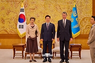 영국 앤 공주 접견 사진 2