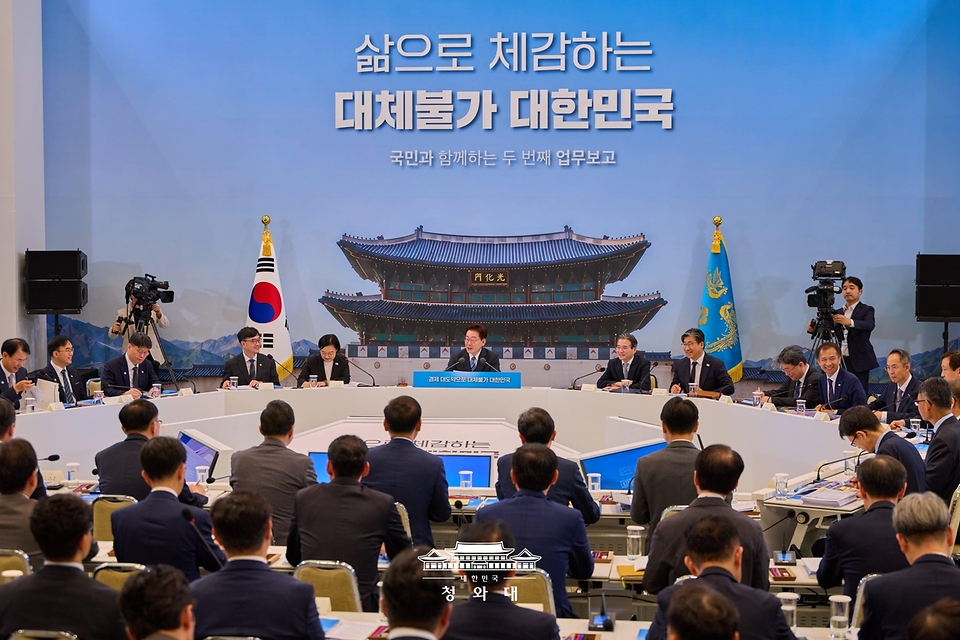 이재명 대통령이 7월 15일 청와대 영빈관에서 열린 부처 업무보고에서 발언하고 있다.