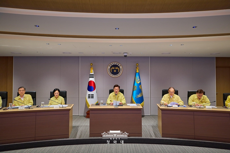 이재명 대통령이 8월 18일 청와대에서 열린 을지 국가안전보장회의에서 발언을 하고 있다.