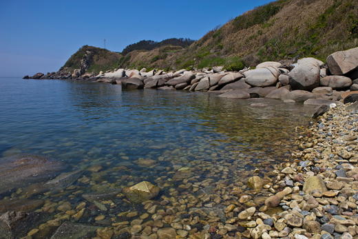 돌삭금의 몽돌해변.