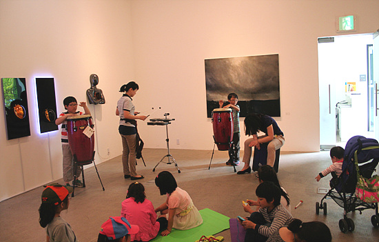 음악과 융합한 신미술관의 미술감상 프로그램.