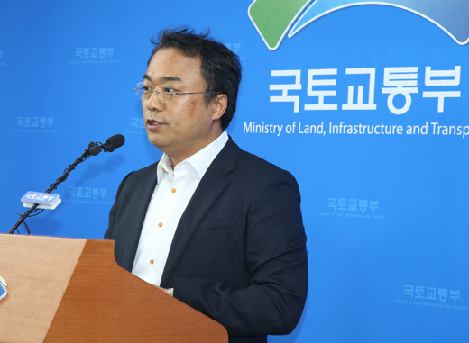 국토교통부 권석창 자동차정책기획단장이 1일 정부세종청사에서 