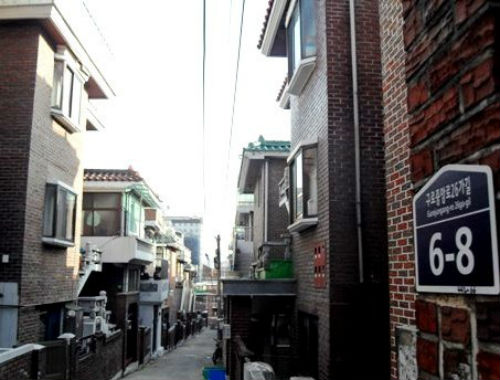 기점에서 종점방향으로 우측은 짝수번호
