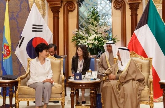 박근혜 대통령이 지난 1일 쿠웨이트를 시작으로 사우디아라비아, 아랍에미리트, 카타르 등 중동 4개국을 순방하였다.