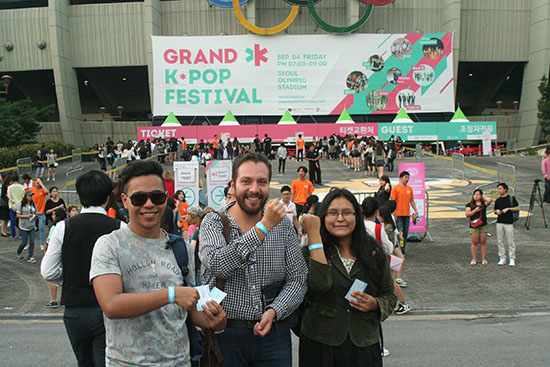 라틴아메리카에서 한국을 찾은 메페, 오스카 그리고 에릭(왼쪽부터)