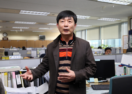 류창남 전라북도 교통전문위원이 버스 DRT에 대해 설명하고 있다. 
