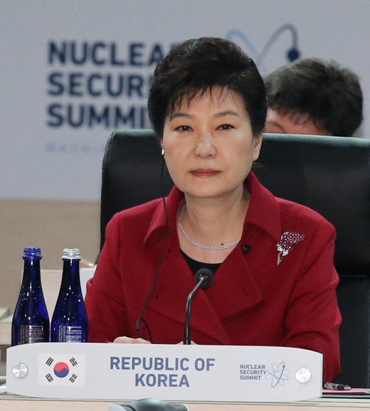 박근혜 대통령이 1일 오전(현지시간) 워싱턴 컨벤션센터에서 열린 핵안보정상회의 본회의에 참석하고 있다. (사진=저작권자(c)연합뉴스.무단전재-재배포금지)