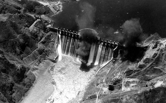 한국전쟁 당시 화천댐 수문 파괴 장면(출처=DMZ 스토리센터 한상룡 대표]