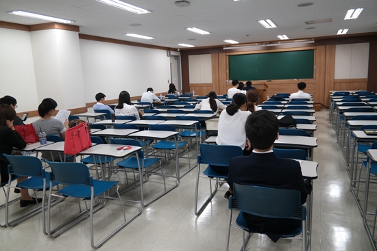 면접 기다리는 대기실 모습