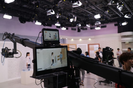 스튜디오 촬영 모습.