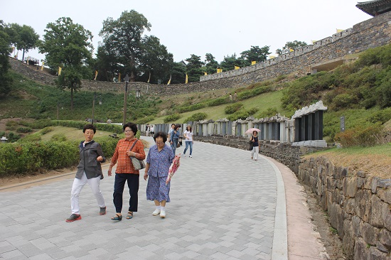 공주 공산성 입구.