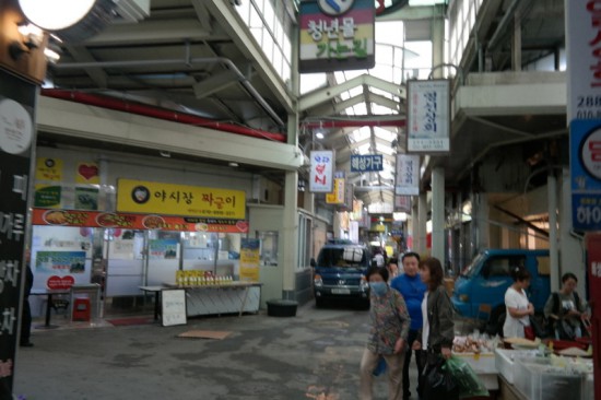 전주 남부시장 한 켠의 모습.