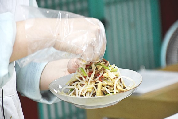 최고상궁의 손에 만들어진 홍시 죽순채