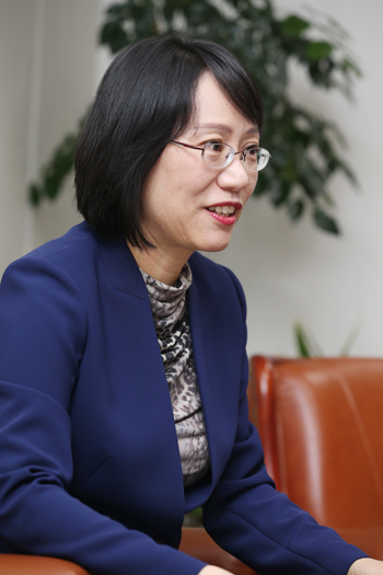 백지아 기조실장은 일과 가정의 병행으로 힘들어하는 여성 후배들이 선배들의 모습을 통해 나도 저렇게 할 수 있겠구나 힘을 냈으면 좋겠다고 말했다.