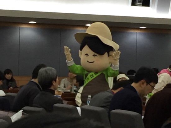 대회장 분위기를 훈훈하게 바꿔준 ‘엘리트농부’ 마스코트.