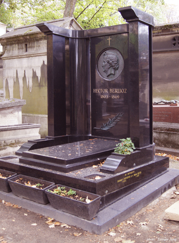 베를리오즈의 묘지.