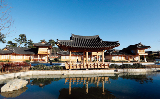 강릉에는 평창동계올림픽을 계기로 ‘오죽 한옥마을’이 조성됐다. (사진=저작권자(c) 연합뉴스, 무단 전재-재배포 금지)