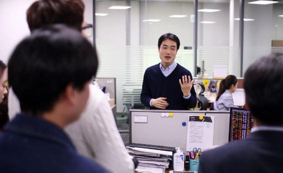 한국투자공사의 업무 현장을 견학하는 쉽지 않은 기회도 마련됐다.