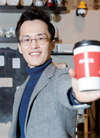 커피인류 안형준 씨(36).