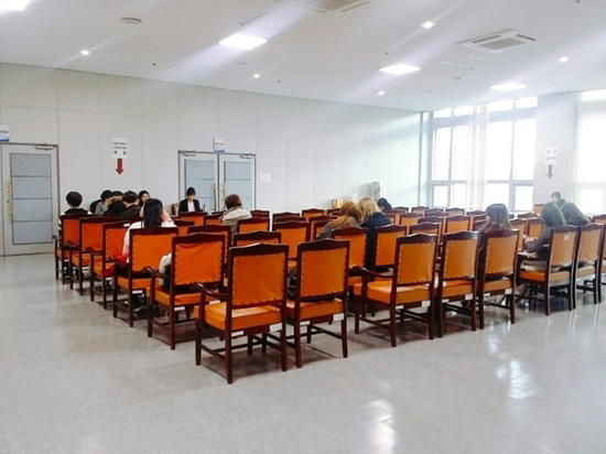 면접참가자들을 위해 마련된 면접 대기실.