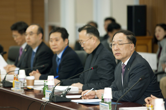 미래창조과학부가 22일 오후 경기도 과천시 관문로 정부과천청사 미래부 회의실에서 홍남기 미래창조과학부 제1차관 주재로 