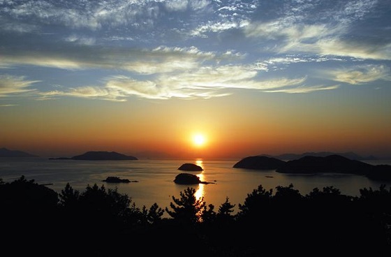 경남 통영 미륵도 달아공원에서 바라 본 일몰. (사진=한려해상국립공원 동부사무소)