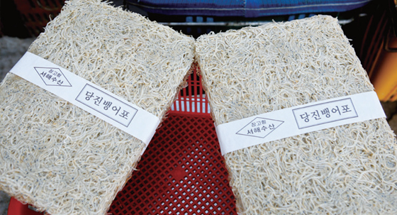 판매되는 실치포.