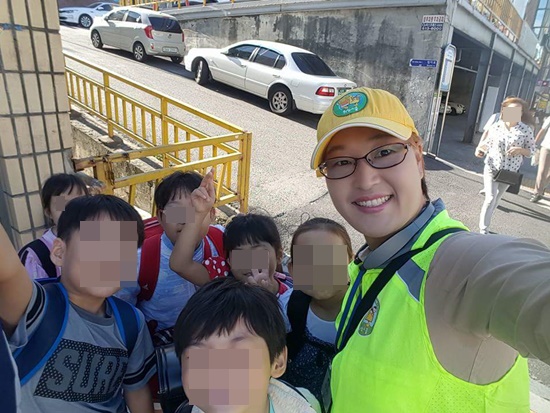 워킹스쿨버스지도사로 활동하고 있는 목영희 씨