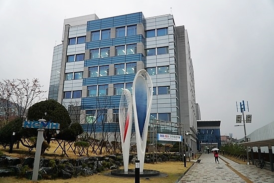 2016년 3월 새로 탄생한 국립정신건강센터.