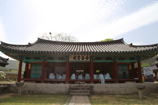 신라달빛기행이 열린 서악서원.