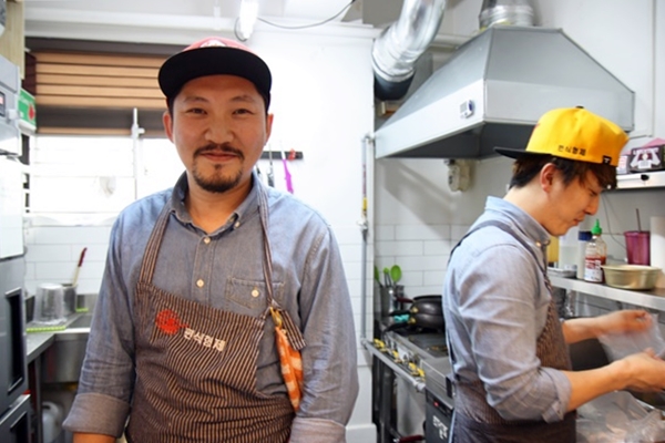 돼지껍데기 볶음요리 전문점 