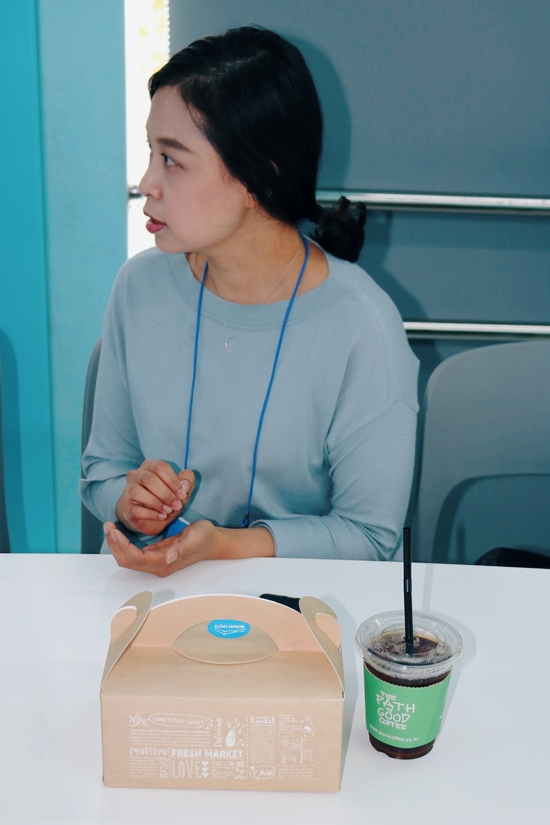 김효정 직장맘이 아이를 키우며 어려웠던 점들을 진솔하게 나누고 있다