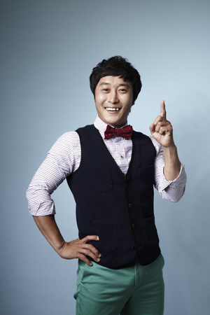 방송인 김병만(오른쪽)이 5일 오전 서울 중구 프레스센터에서 열린 2018 평창 동계올림픽대회 및 동계패럴림픽대회 패션크루 대장 및 홍보대사 
