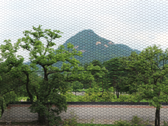 경회루에서 바라 본 인왕산