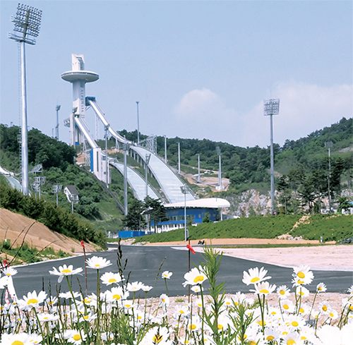 평창 알펜시아 스키점프센터.(사진=저작권자(c) 연합뉴스, 무단 전재-재배포 금지)