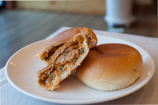 맛도 있지만 빵 속에 담긴 따뜻한 생각이 먹는 이를 더욱 행복하게 한다.