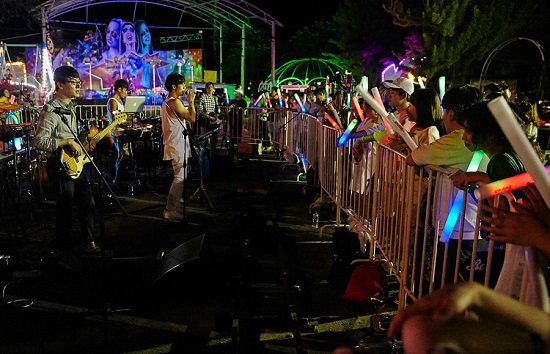 “쿨 나이트 밤의 놀이동산에서 축제를” 의 모습(주최측 제공)