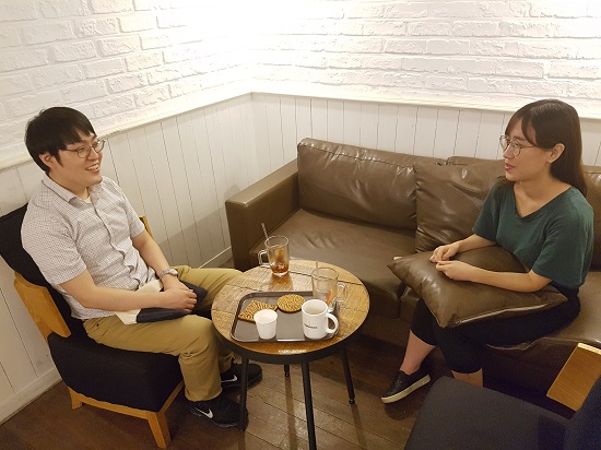 필자는 문재인 정부 출범 100일을 맞아 소회를 나누는 시간을 가졌다.
